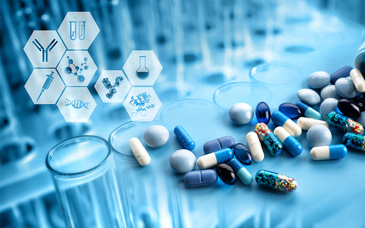 Practical Derivatization Approaches for LC‑HRMS Metabolite Profiling