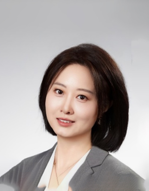 周莹WEB.jpg